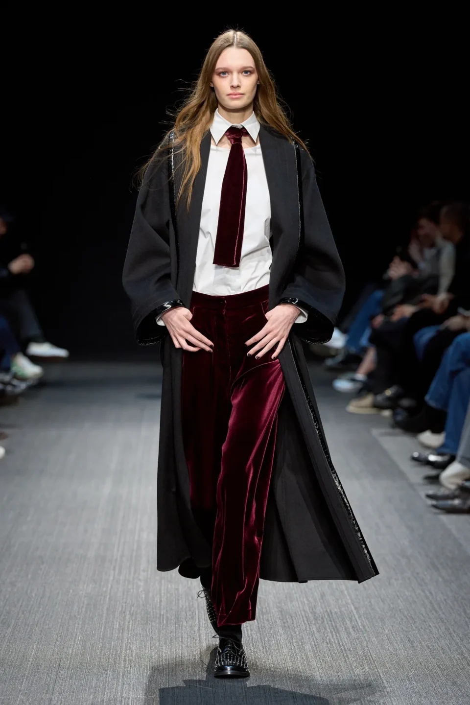00056-emporio-armani-fall-2025-ready-to-wear-credit-gorunway