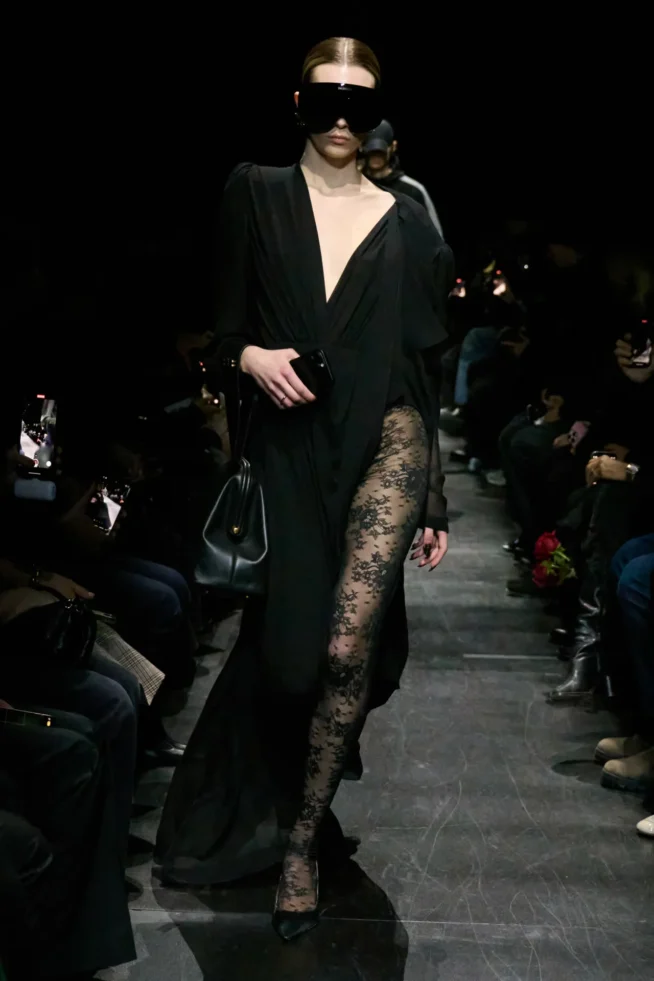 00059-balenciaga-fall-2025-ready-to-wear-credit-gorunway