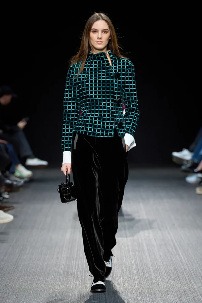 00063-emporio-armani-fall-2025-ready-to-wear-credit-gorunway