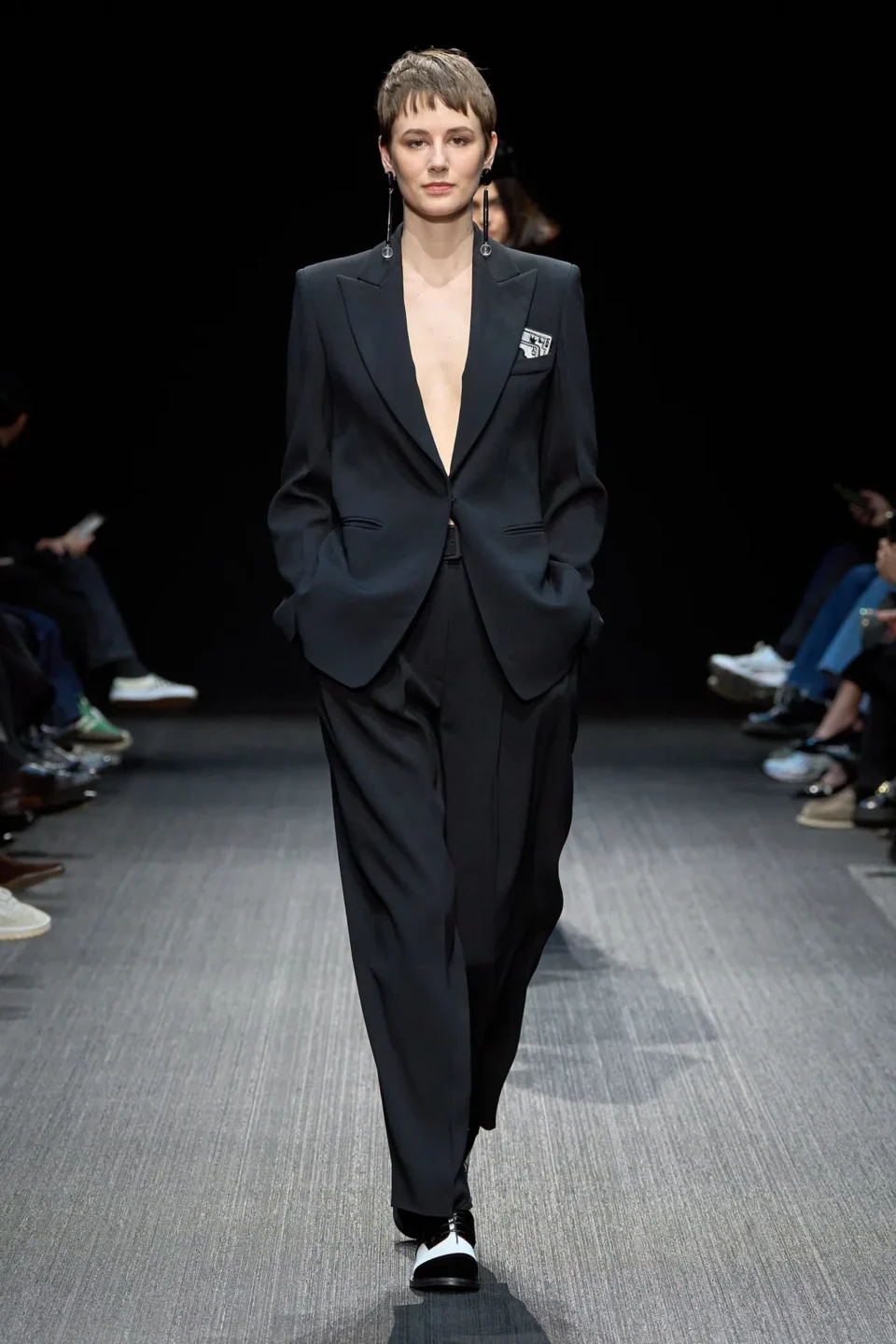00072-emporio-armani-fall-2025-ready-to-wear-credit-gorunway