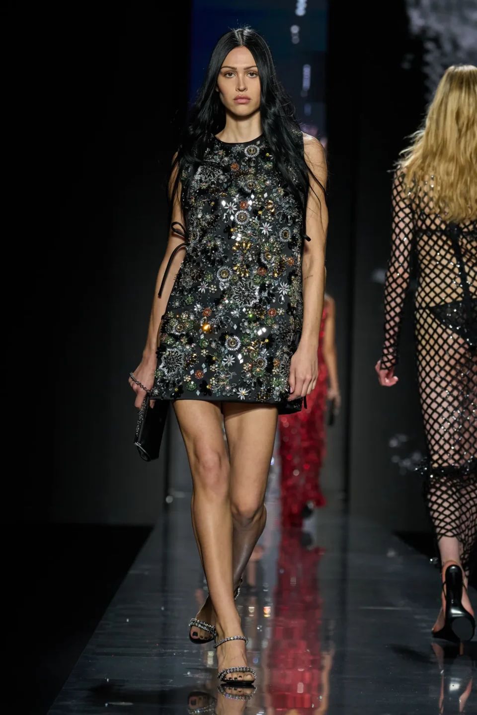 00076-dolce-and-gabbana-fall-2025-ready-to-wear-credit-gorunway