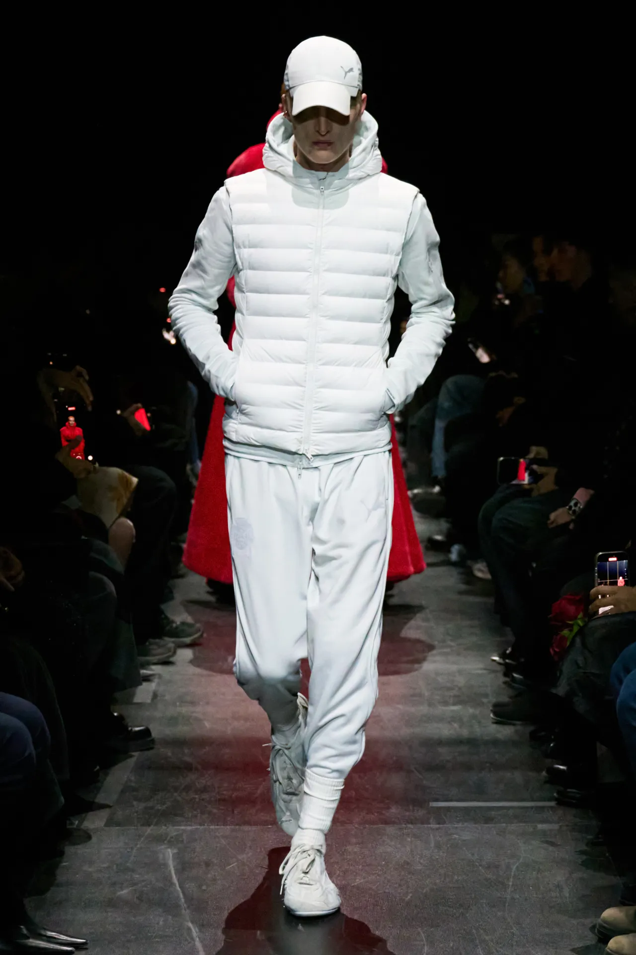 00077-balenciaga-fall-2025-ready-to-wear-credit-gorunway