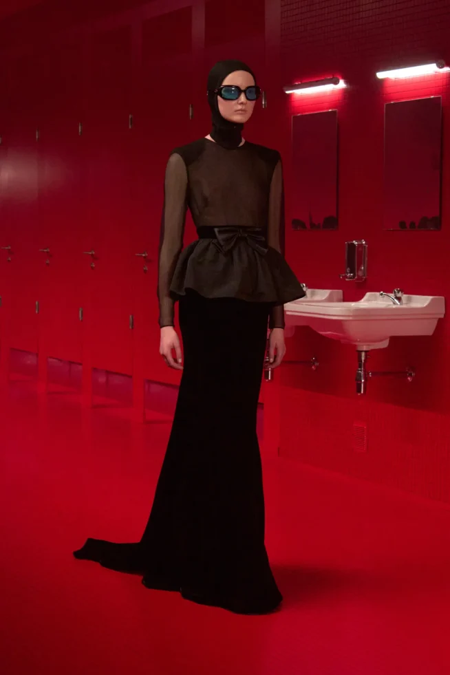 00077-valentino-fall-2025-ready-to-wear-credit-gorunway