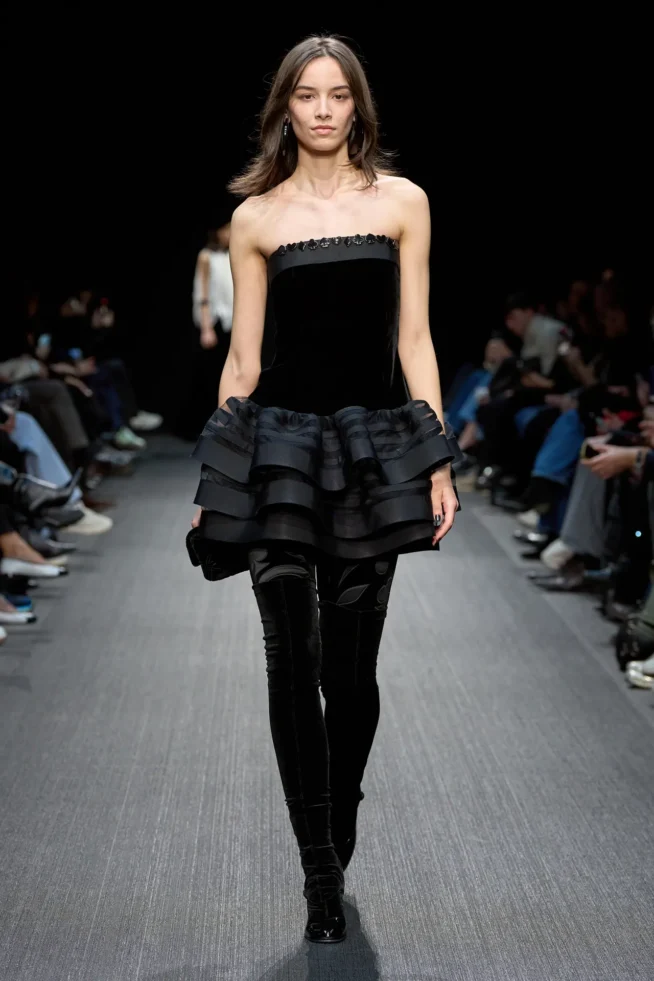 00081-emporio-armani-fall-2025-ready-to-wear-credit-gorunway