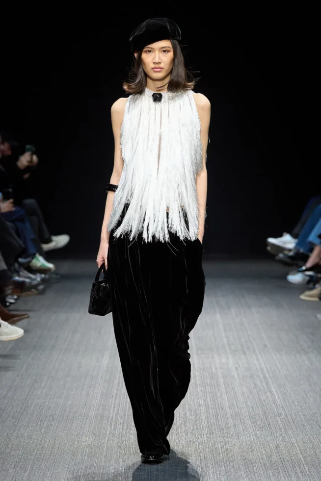 00082-emporio-armani-fall-2025-ready-to-wear-credit-gorunway