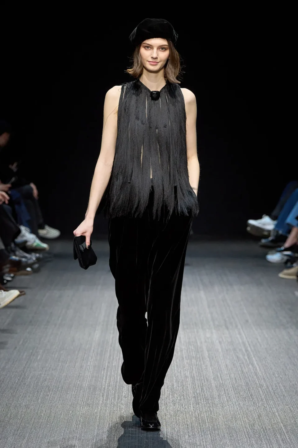 00083-emporio-armani-fall-2025-ready-to-wear-credit-gorunway