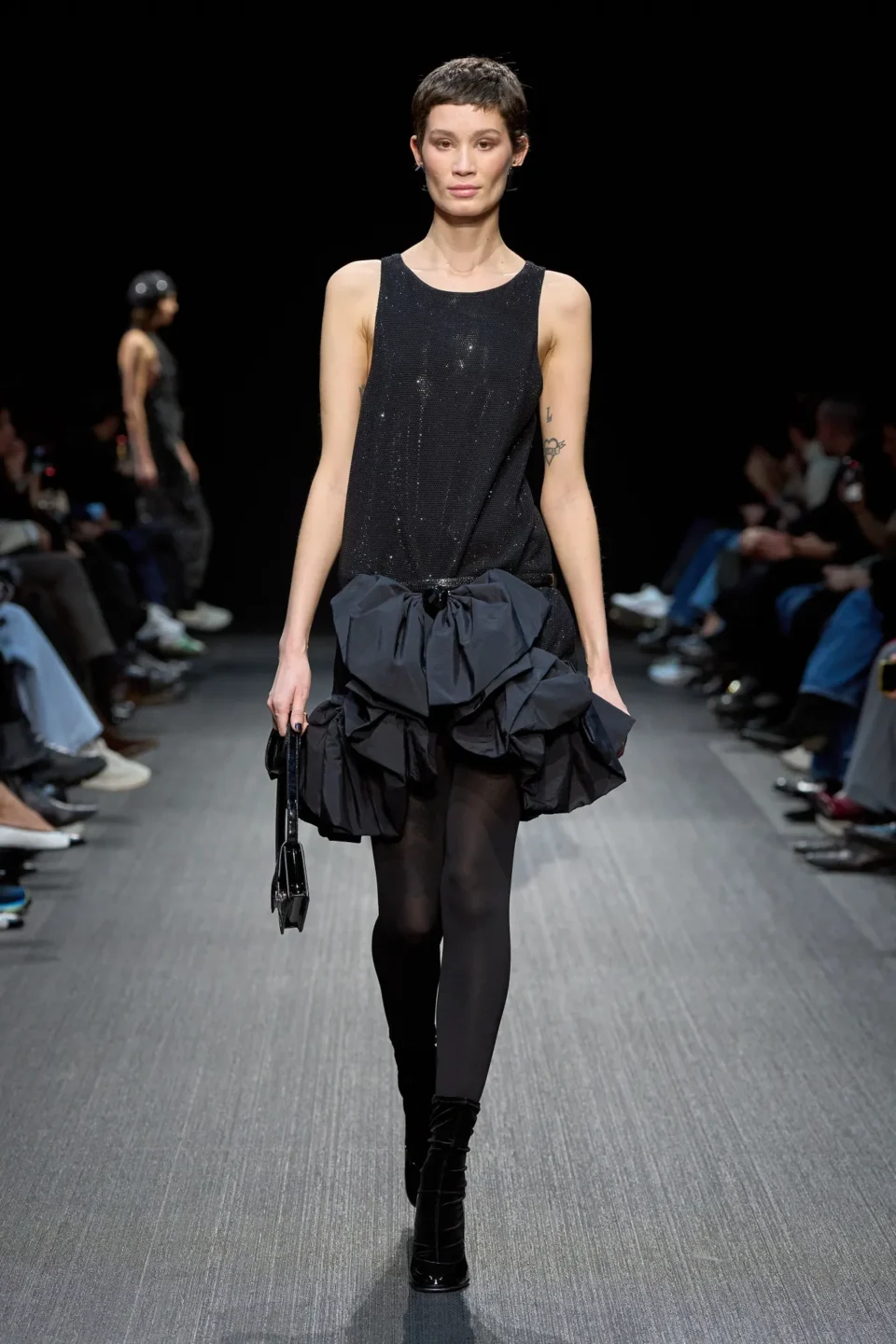 00086-emporio-armani-fall-2025-ready-to-wear-credit-gorunway