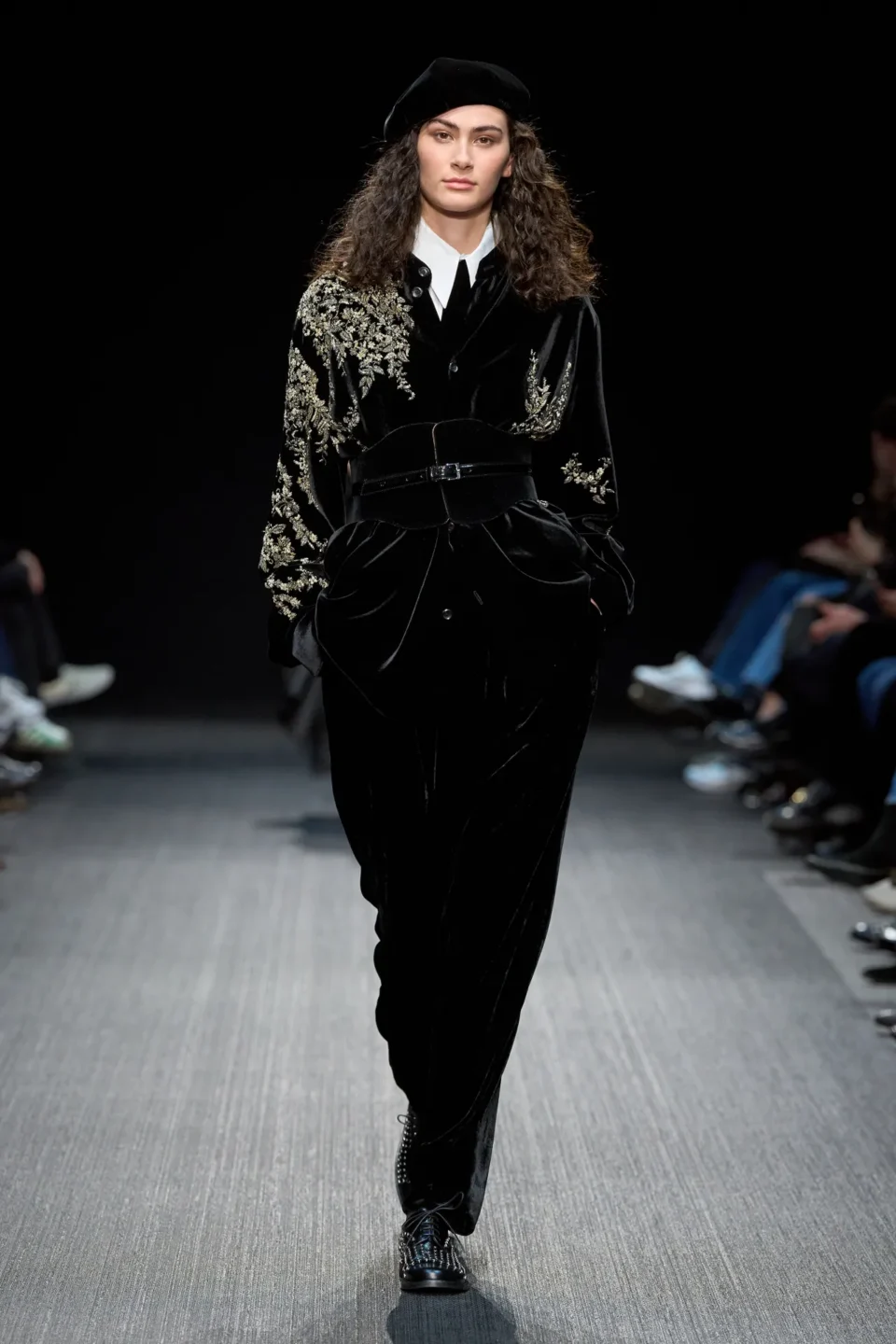 00091-emporio-armani-fall-2025-ready-to-wear-credit-gorunway