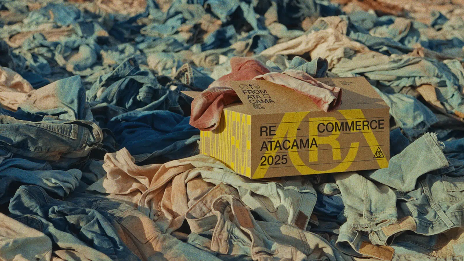 Conheça Re-commerce Atacama, Forever 21 fechará todas as lojas nos EUA, Chanel comprou fábrica de calçados na itália e mais.