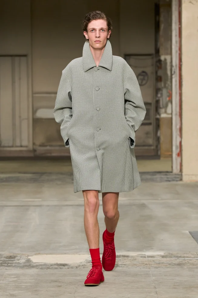 00001-dries-van-noten-spring-2026-menswear-credit-gorunway