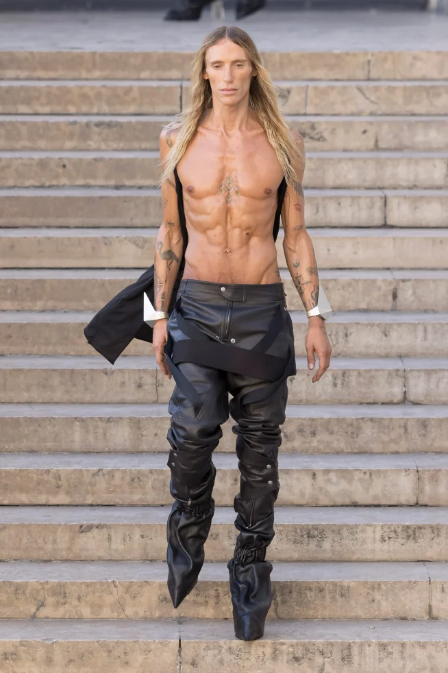 00001-rick-owens-spring-2026-menswear-credit-owenscorp
