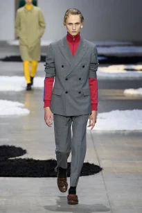 00003-prada-spring-2026-menswear-credit-gorunway