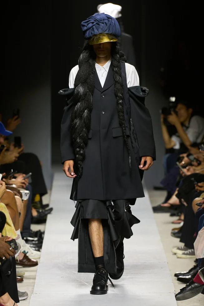 00009-comme-des-garcons-homme-plus-spring-2026-menswear-credit-gorunway