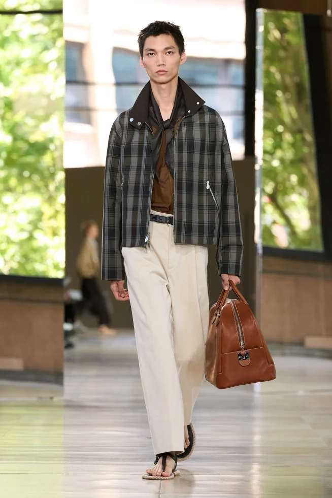 00013-hermes-spring-2026-menswear-credit-gorunway