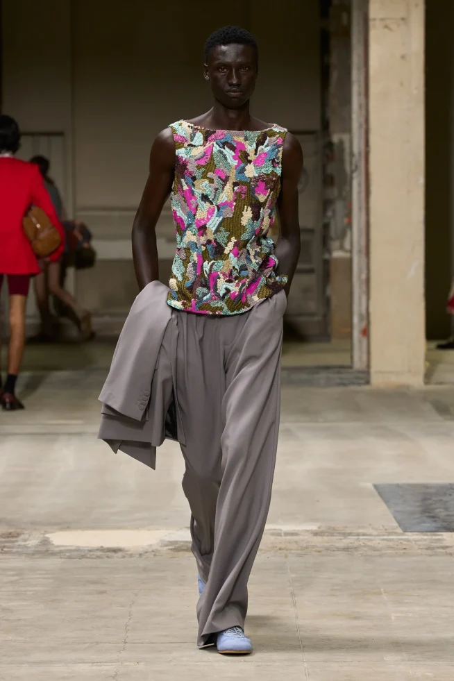 00014-dries-van-noten-spring-2026-menswear-credit-gorunway