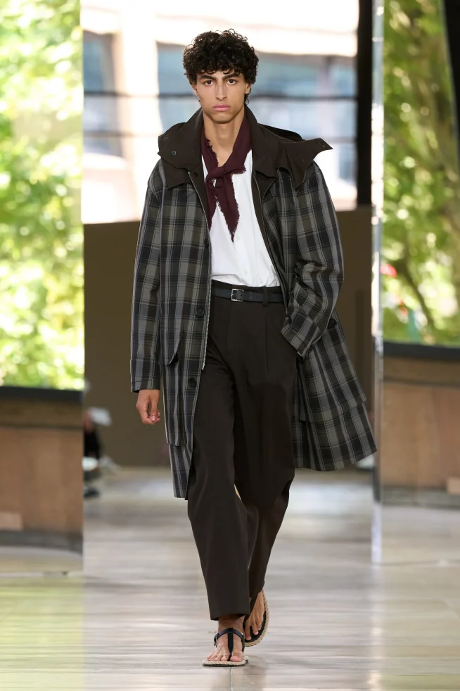 00014-hermes-spring-2026-menswear-credit-gorunway