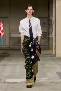00017-dries-van-noten-spring-2026-menswear-credit-gorunway