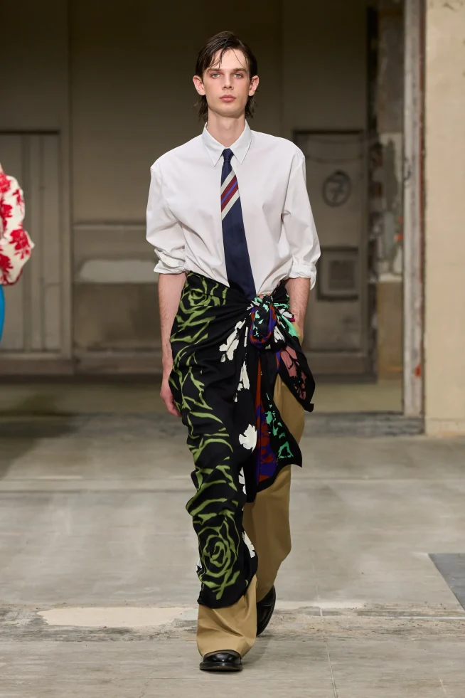 00017-dries-van-noten-spring-2026-menswear-credit-gorunway