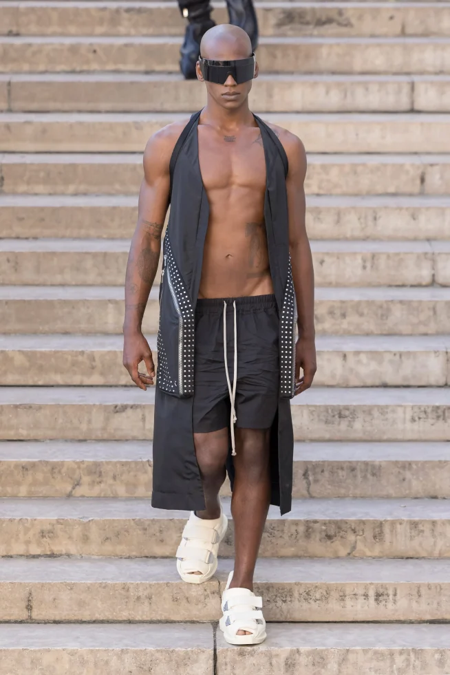 00017-rick-owens-spring-2026-menswear-credit-owenscorp