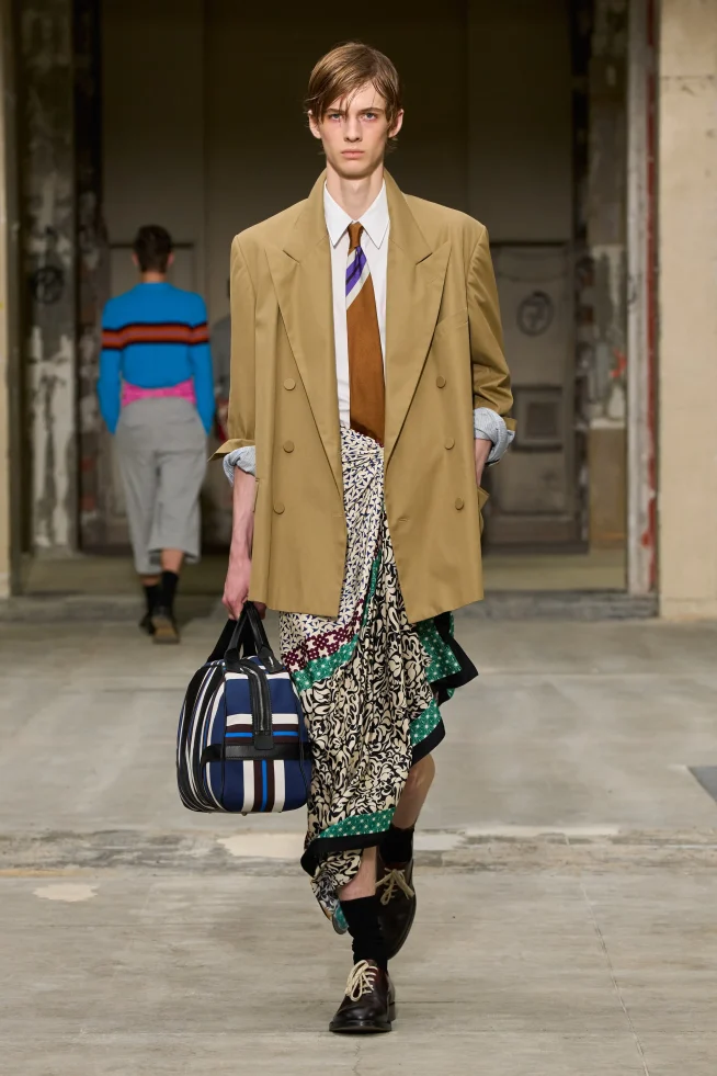 00019-dries-van-noten-spring-2026-menswear-credit-gorunway