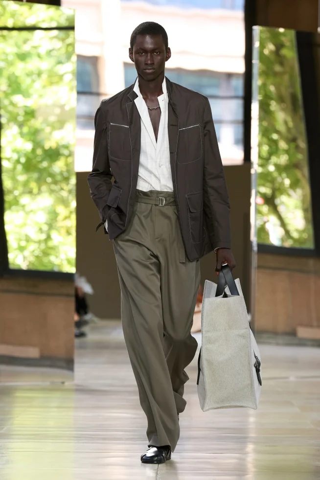 00021-hermes-spring-2026-menswear-credit-gorunway