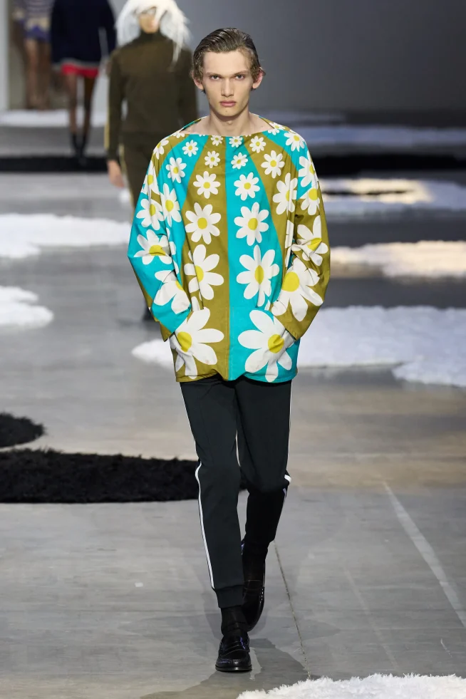 00021-prada-spring-2026-menswear-credit-gorunway