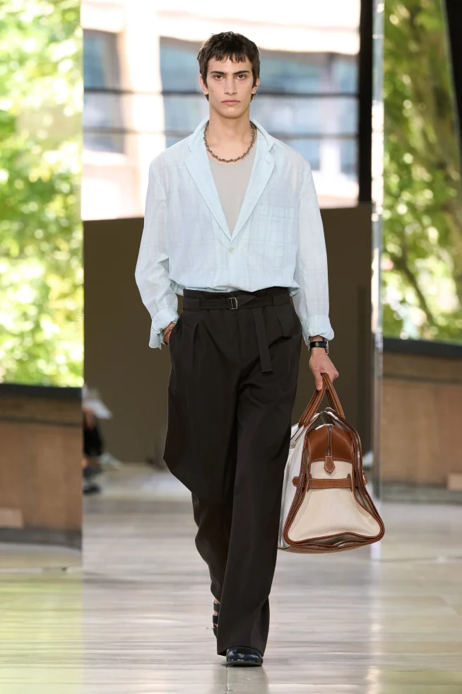 00022-hermes-spring-2026-menswear-credit-gorunway