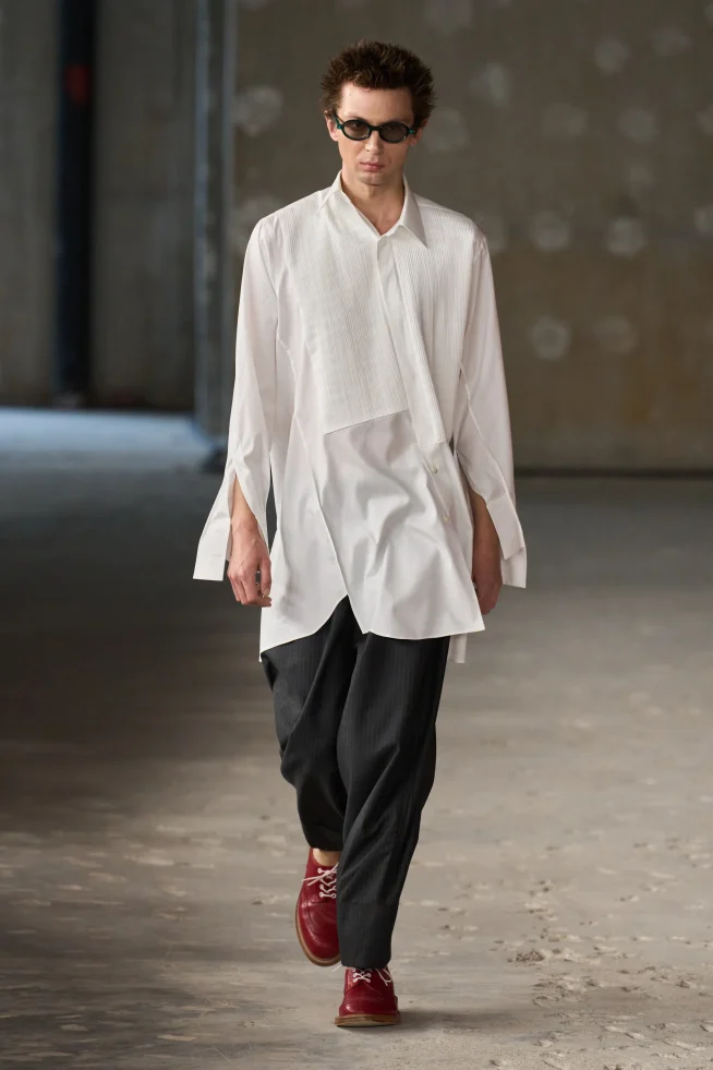 00023-junya-watanabe-spring-2026-menswear-credit-gorunway