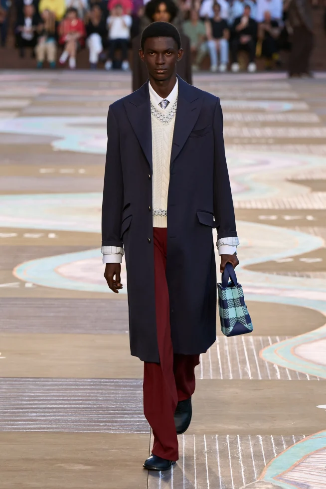 00023-louis-vuitton-spring-2026-menswear-credit-gorunway