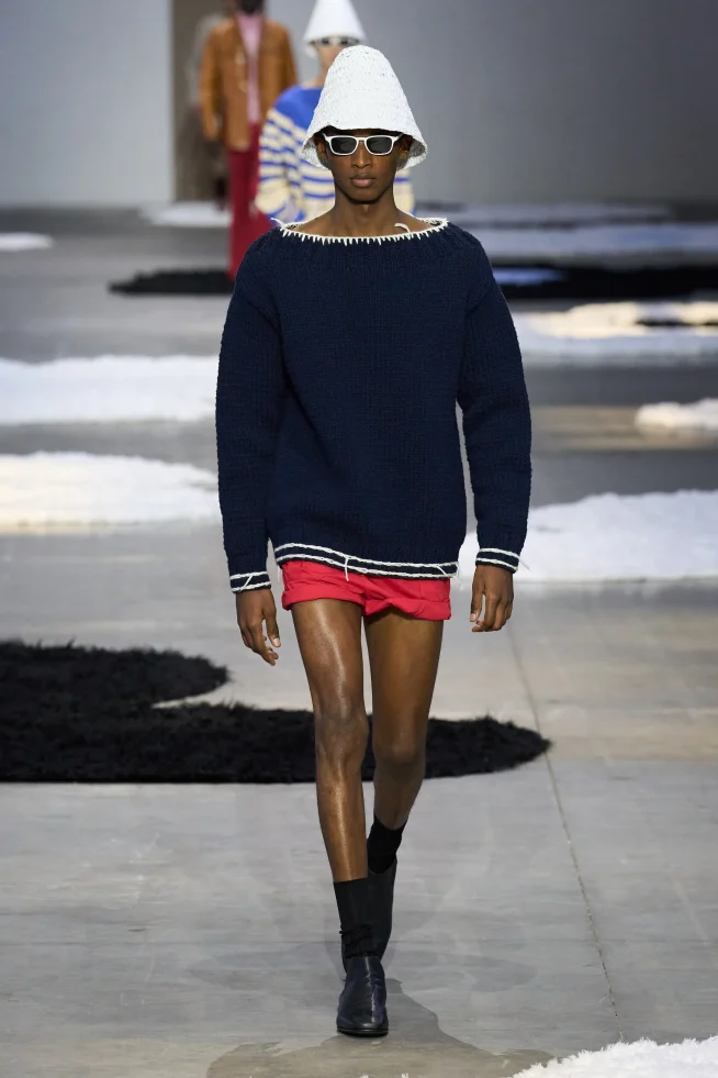 00023-prada-spring-2026-menswear-credit-gorunway