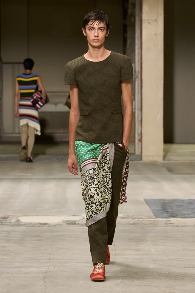 00025-dries-van-noten-spring-2026-menswear-credit-gorunway