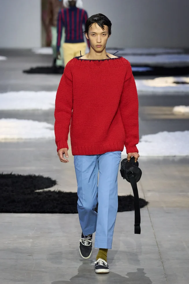 00027-prada-spring-2026-menswear-credit-gorunway