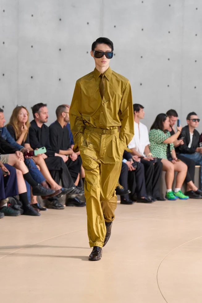 00030-saint-laurent-spring-2026-menswear-credit-gorunway