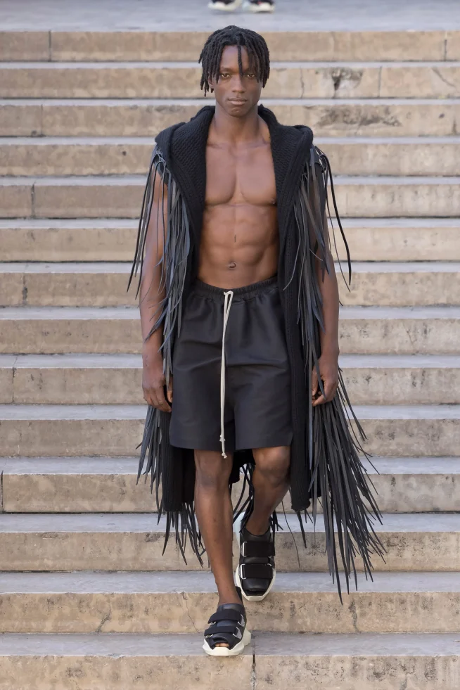 00031-rick-owens-spring-2026-menswear-credit-owenscorp