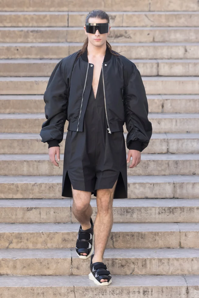 00037-rick-owens-spring-2026-menswear-credit-owenscorp