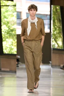 00041-hermes-spring-2026-menswear-credit-gorunway