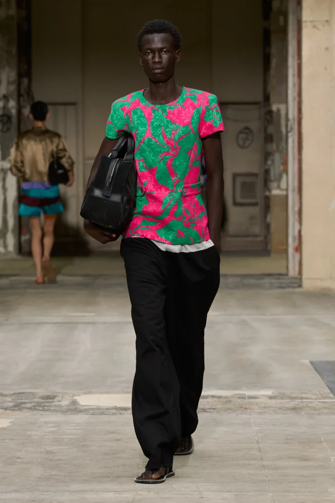 00042-dries-van-noten-spring-2026-menswear-credit-gorunway