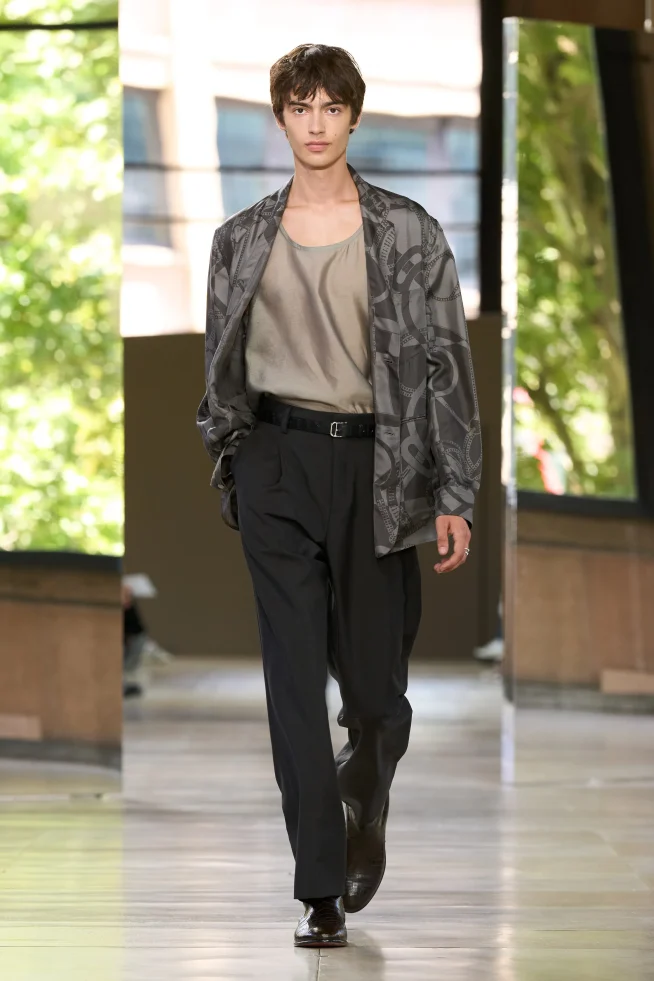 00044-hermes-spring-2026-menswear-credit-gorunway