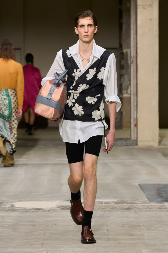 00045-dries-van-noten-spring-2026-menswear-credit-gorunway