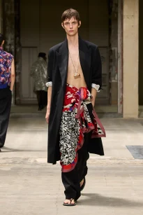 00059-dries-van-noten-spring-2026-menswear-credit-gorunway