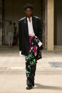 00061-dries-van-noten-spring-2026-menswear-credit-gorunway