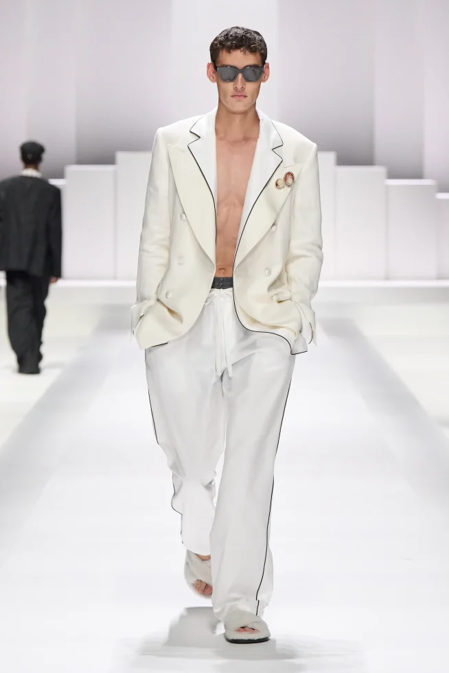 00064-dolce-and-gabbana-spring-2026-menswear-credit-gorunway