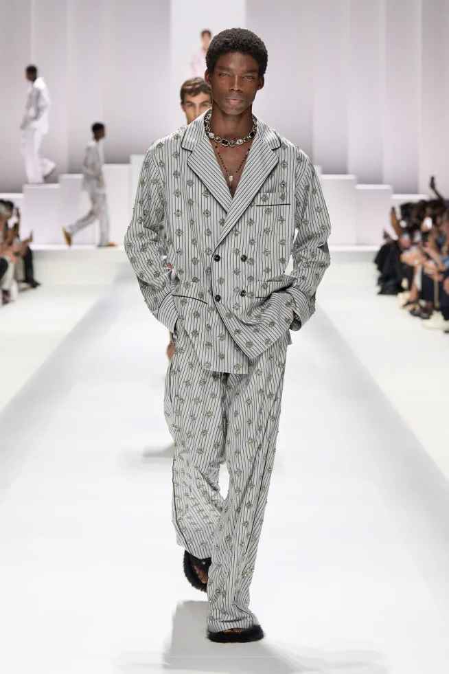 00076-dolce-and-gabbana-spring-2026-menswear-credit-gorunway