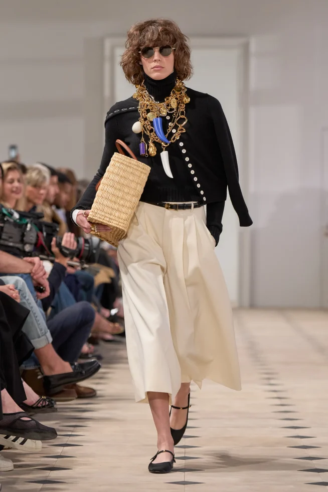 00002-celine-spring-2026-ready-to-wear-credit-gorunway