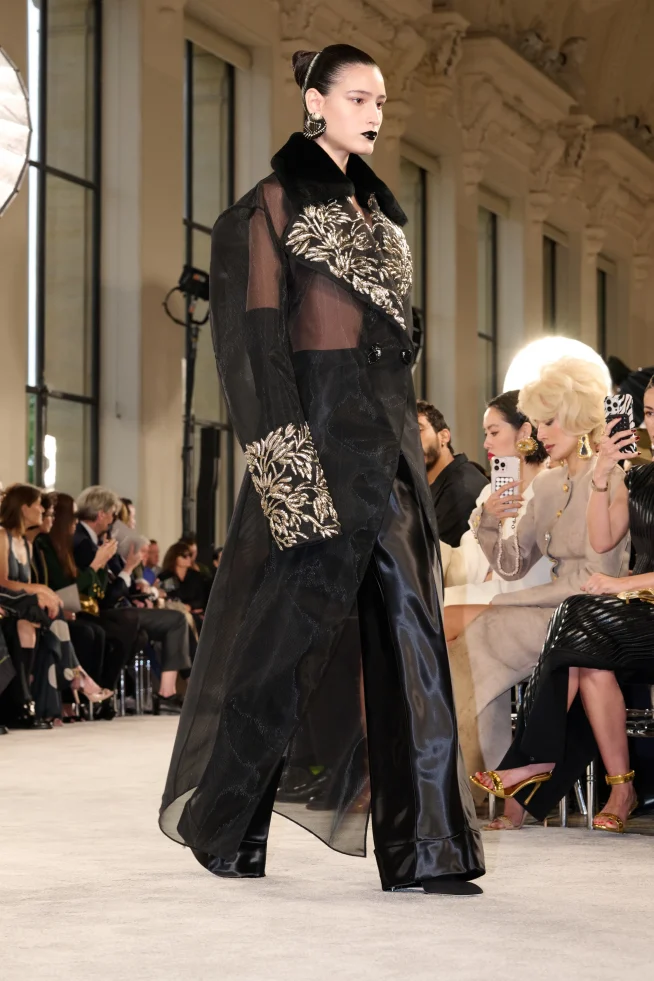 00002-schiaparelli-fall-2025-couture-credit-brand