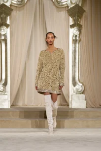 00006-chanel-fall-2025-couture-credit-gorunway