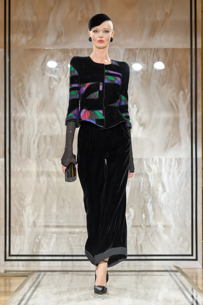 00007-armani-prive-fall-2025-couture-credit-gorunway