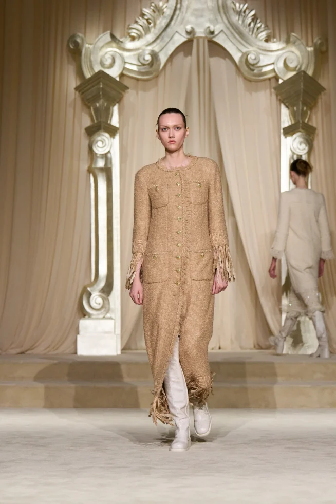 00007-chanel-fall-2025-couture-credit-gorunway