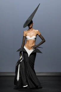00007-robert-wun-fall-2025-couture-credit-gorunway