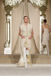 00008-chanel-fall-2025-couture-credit-gorunway